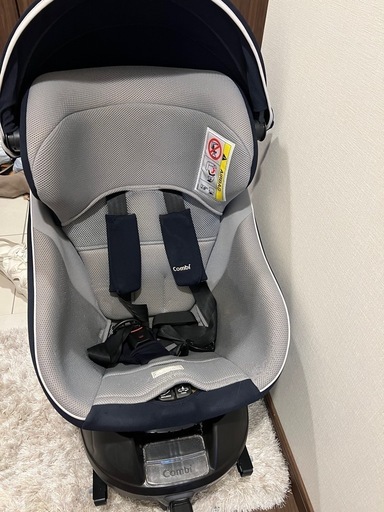 コンビ　チャイルドシート　combi