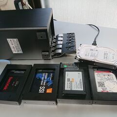 8/15 13時引取り迄！ 募集中／ ハードディスク ケース 収納 パソコン
