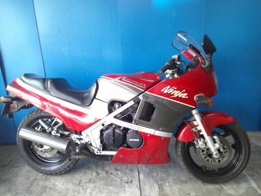 KAWASAKI GPZ400R グレー/赤 格安提供車 半額配送キャンペーン