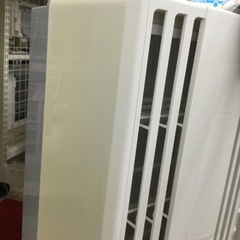 ✨お買得です❗️取付は比較的簡単❗️4〜6畳窓用❗️ジャンク品です 