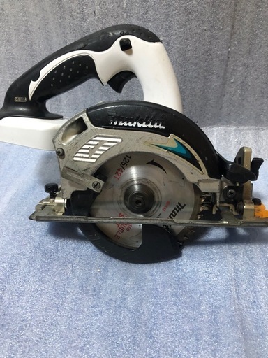 ④マキタ14v充電式丸のこSS540D、中古品