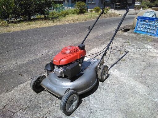 草刈り機　芝刈り機　自走式　実働　ホンダ製