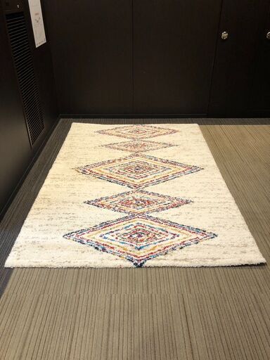 【展示品・未使用品】ラグ 柄ラグ デザインラグ ダイヤBアイボリー 160×230cm 参考価格18990円自社配送時代引き可※現金、クレジット、スマホ決済対応