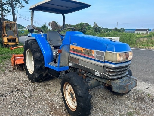 イセキ：トラクター　33馬力　TG33F IQ 4WD パワステ　自動水平　キャノピー付き　四駆　大型　耕運　畑　田　畜産