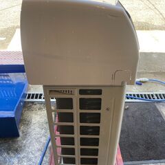 ☆中古￥26,800！SHARP　6畳用2.2kwルームエアコン　家電　2019年製　AC-22JFT型　【BG196】