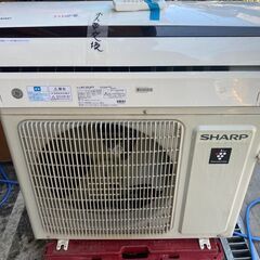 ☆中古￥26,800！SHARP　6畳用2.2kwルームエアコン　家電　2019年製　AC-22JFT型　【BG196】