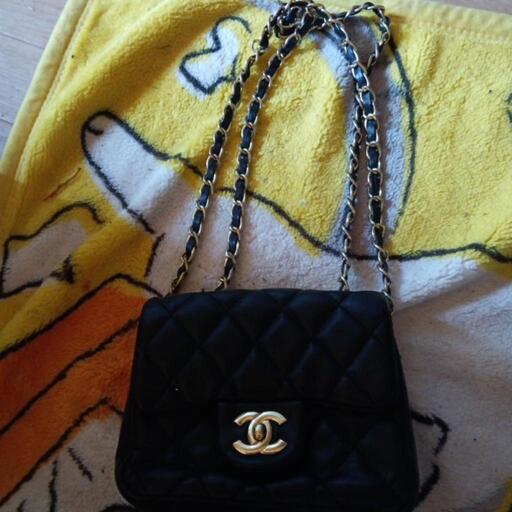 CHANELミニバック