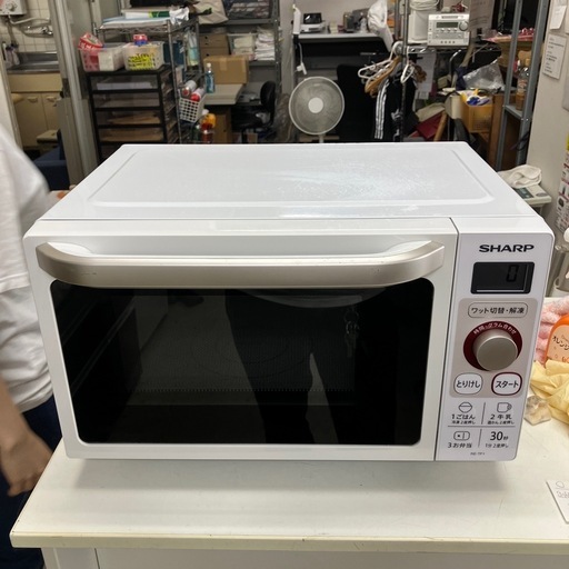 O2407-771 SHARP 電子レンジ RE-TF1-W 2019年製 取説無し 通電済み キズ汚れ有り