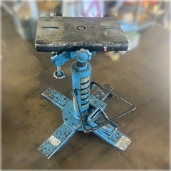 高床ミッションジャッキ　長崎ジャッキ　ML-800 ミッションリフト②