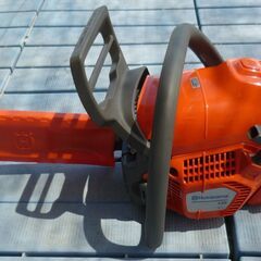 ホディ美品/ハスクバーナ　135　MarkⅡ/エンジンチェンソー/エンジン始動確認済み・中古品・本体のみ ホディ美品/ハスクバーナ 135 MarkⅡ/エンジンチェンソー/エンジン始動