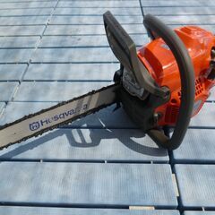 ホディ美品/ハスクバーナ 135 MarkⅡ/エンジンチェンソー/エンジン始動