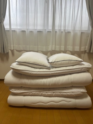 【受け渡し予定決まりました】シングル布団➕枕2セット　短期使用です。受け渡しは8/20日〜22日でお願いします