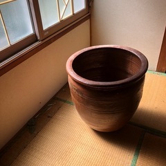 引き取り者様
決定致しました。大きな壺と鉢類