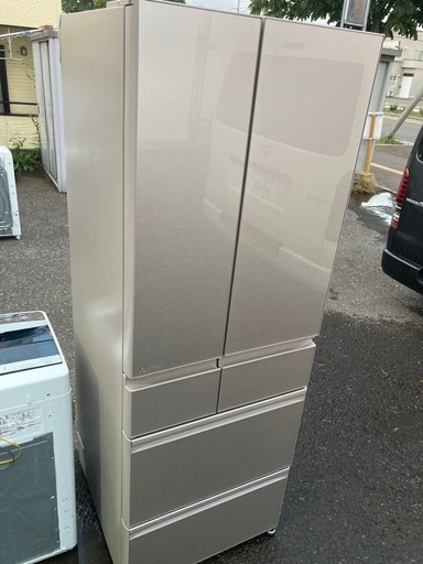 ほぼ新品　２３年製　三菱　6ドア冷蔵庫　540L　現金値引きあり