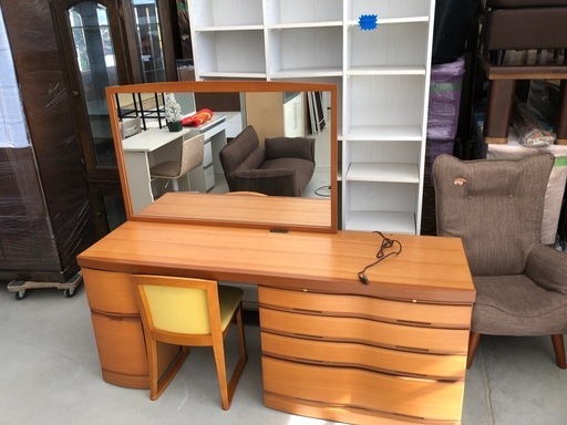 府中家具 ドレッサー引出 コレット197 天然木サクラ板目  高級感のある大型のドレッサーです✨