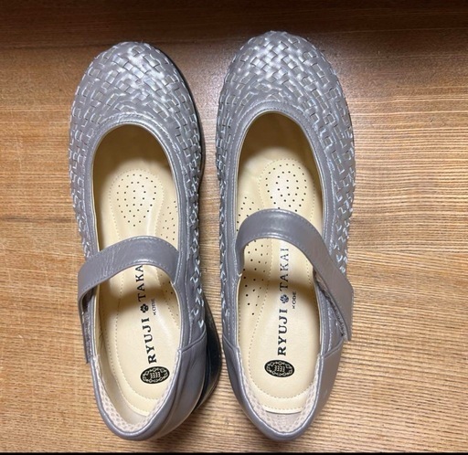 軽量ソールのメッシュレザーパンプス（本革）