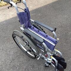 【和泉市】車椅子 カワムラサイクル ふわりすシリーズ KFP22-40SB 軽量 多機能 介護用品