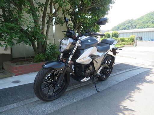 スズキ　ジクサー250(GIXXER250)　中古実動美車　ETC付　バッテリーフル充電済み　タイヤ前後バリ山　ナンバー登録書類有
