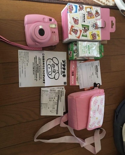 チェキ instax mini 8 ➕純正ハンドストラップ付き （ピンク）