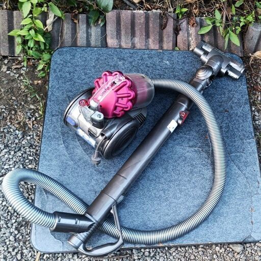 ★お届け可!!★ Dyson ダイソン　サイクロン掃除機 DC26