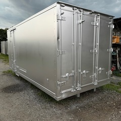 仕上げ済み！断熱材入り！中小部屋あり！スライド式横扉！バイク