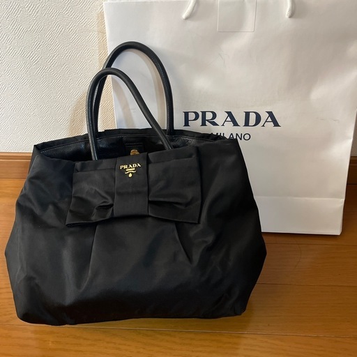 PRADAかばん