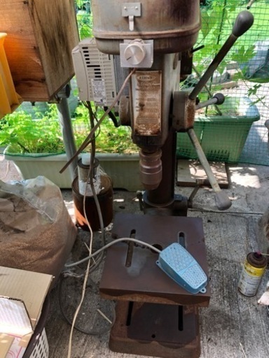 ボール盤　穴あけ作業　100V