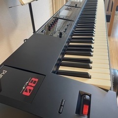 Roland FA-08 ワークステーション ピアノタッチ88鍵盤　ローランド