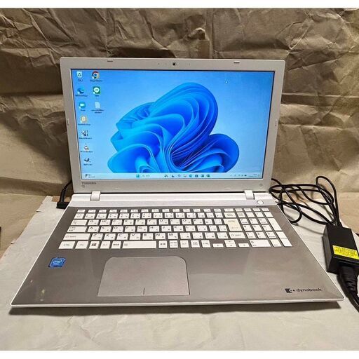 すぐに使える！【MSOfficeインスト済み】Windows11Home 東芝Dynabook T45/UGY ノートパソコン 標準サイズ15.6インチ