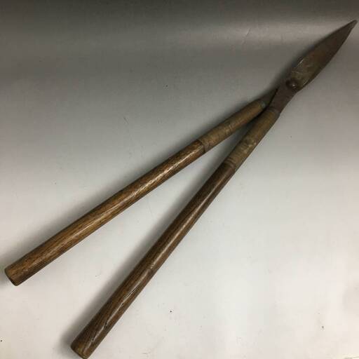 ut30/21 黄綬褒章受賞 山形住藤治良 作 刈込鋏 全長70.5cm 造園 庭師 刈込み鋏 刈り込み鋏 手打 植木職人 名人 刀鍛冶○