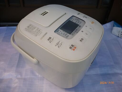 炊飯器　３合　アイリスオーヤマ