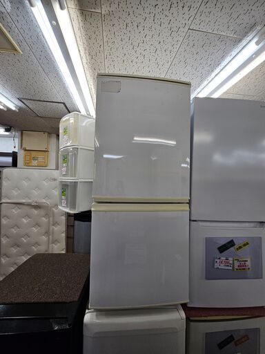 【リサイクルショップどりーむ鹿大前店】No.10431　シャープ　2ドア冷蔵庫　2014年製　全体容量137L　1～2暮らしに最適なサイズです♪