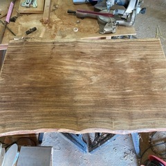 【希少】花梨／カリン／一枚板／耳つき／スポルテッド