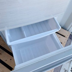 【予約中】大人気SHARP左右付け替え可能ドア！おしゃれシルバー冷蔵庫