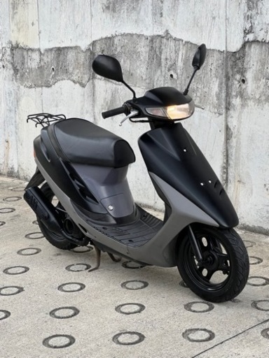 大人気セール‼️安心のバッテリー新品✨️前後タイヤ新品✨️ドライブベルト新品✨️嬉しいシート張替え♪オイル満タン補充済みオイル交換不要⭕️継ぎ足しだけで2サイクルでパワフルな走りメーター振り切り外装塗装済みでキレイAF27 スーパーディオ✴