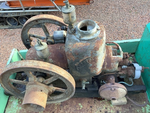 クボタAHC発動機・現状販売・アンテイーク・骨董・オブジェ