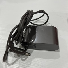 ダイソンコードレス掃除機　V８プラス