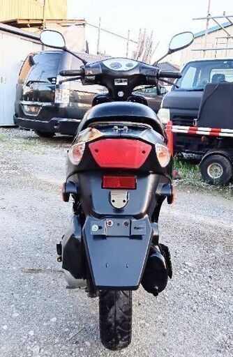 優れたエンジン。DAELIM Cordi 50。非常に速いバイク。バッテリーは