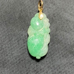 初*音様 アールデコ 14K アップルグリーン 翡翠 細かく彫られた福鼠翡翠ペン アールデコ 14K アップルグリーン 翡翠 細かく彫られた福鼠翡翠ペンダント