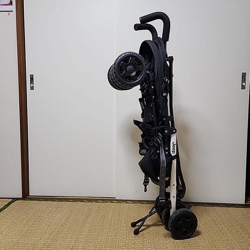 Jeepのベビーカー