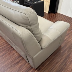 東京インテリア　本革　グレー　３人がけソファ　未使用に近い美品　35万円の品