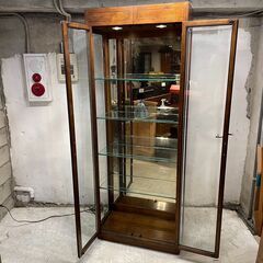 ◆🔶エリア限定 自社配送可能！🔶◆USA 最高級 ヘンレドン HENREDON 照明付き ガラスキャビネット 飾り棚 キュリオケース カリモク ドレクセル ドマーニIDC