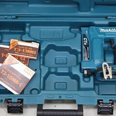 makita マキタ 充電式タッカ ST312D 18V 本体のみ ケース付き タッカ (D5913yxwY)