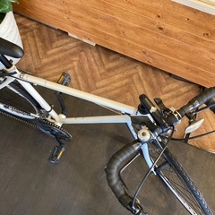 【前後タイヤ・チューブ新品！】3×7速　700×28cロードバイク　ホワイト