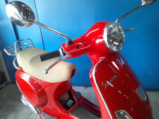 ベスパ LX125ie-3V 赤 自賠責保険加入で乗れます 半額配送キャンペーン