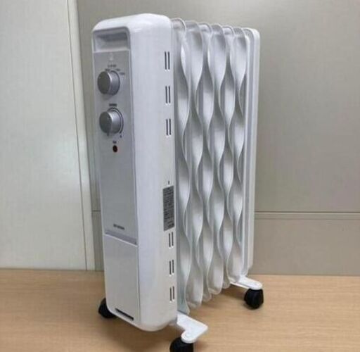 美品❗箱付き❗ウェーブ型オイルヒーターIWH2-1208D-W 2021年製 アイリスオーヤマ