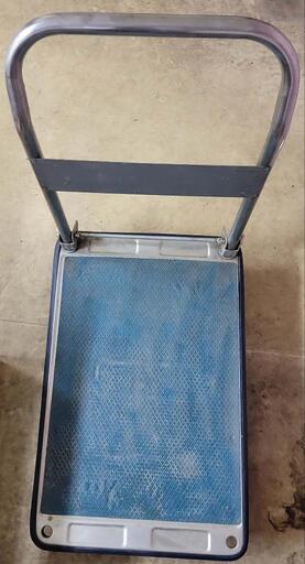 台車【中古】荷台面積広め