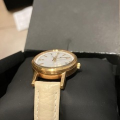 【新品未使用】agnès b.ソーラー腕時計　FBSD937　ホワイト-まぁまぁ美品高浮力HOMIEミッドレングスサーフボード7.6