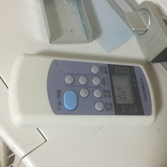 コロナ　窓用エアコン　(2019年製)