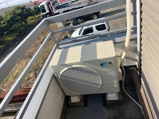 メーカーお任せ新品エアコン2.2kw 主に6畳用  工事込み